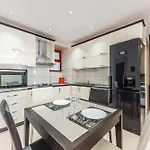 Center Comfort By Ps 아파트 Durrës